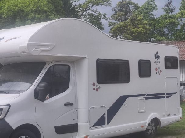 Wohnmobil Ahorn 6,80